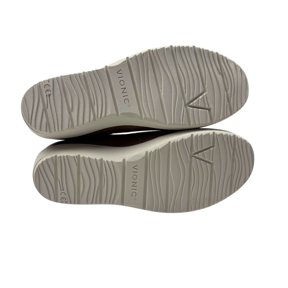 NWT Vionic Magnolia Lois Full Grain Chukka Bootie 6 WIDE - Picture 10 of 13